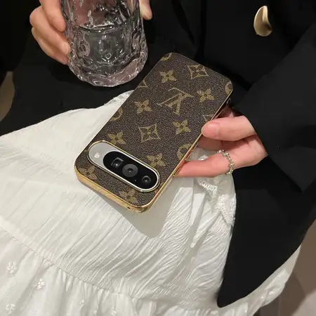 アイホン17プロ GG風 スマホケース