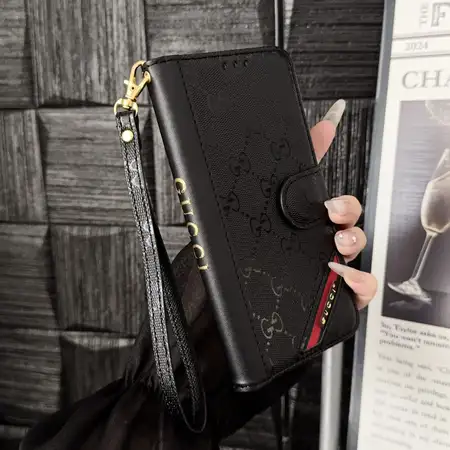 ブランド gucci グッチ アイホン17 ケース  サメの口