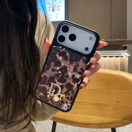 ハイブランド ケース iphone17プラス  ドラえもん