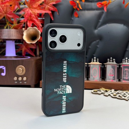 the north face風 アイフォンiphone18 ケース  蜂柄