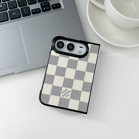 ハイブランド スマホケース アイフォン18プラス burberry コラボ