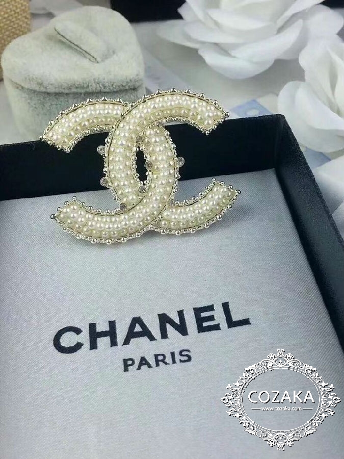 CHANEL ブローチ パール CHANEL ブローチ パール