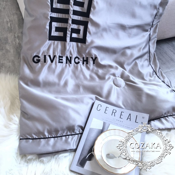 givenchy 掛け毛布 オシャレ