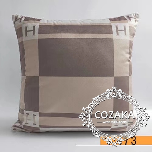 hermes 抱き枕 正方形