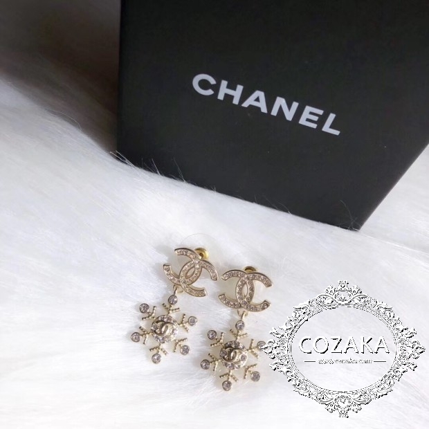 chanel ラインストーン 真珠付きピアス