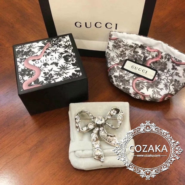 ラインストーン付き ブローチ GUCCI