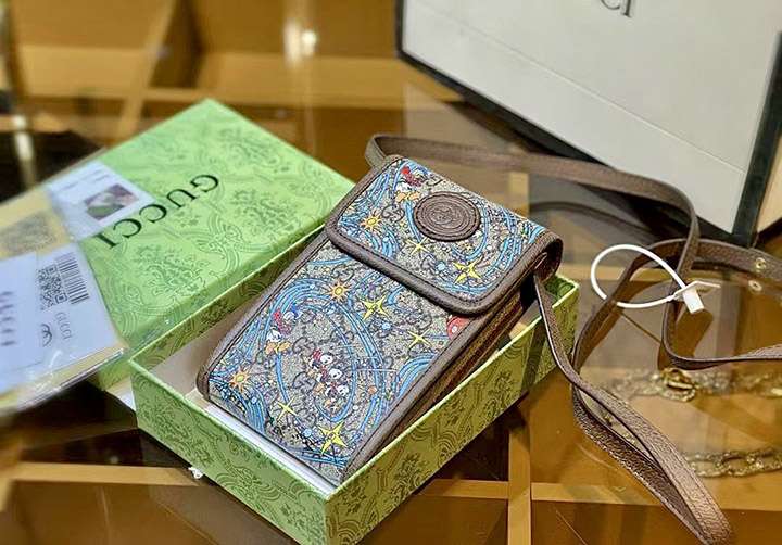 オシャレ ギャラクシー note 9 plus gucci 携帯ケース