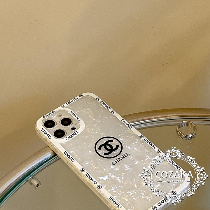 chanel iPhone 13 mini白黒カバー