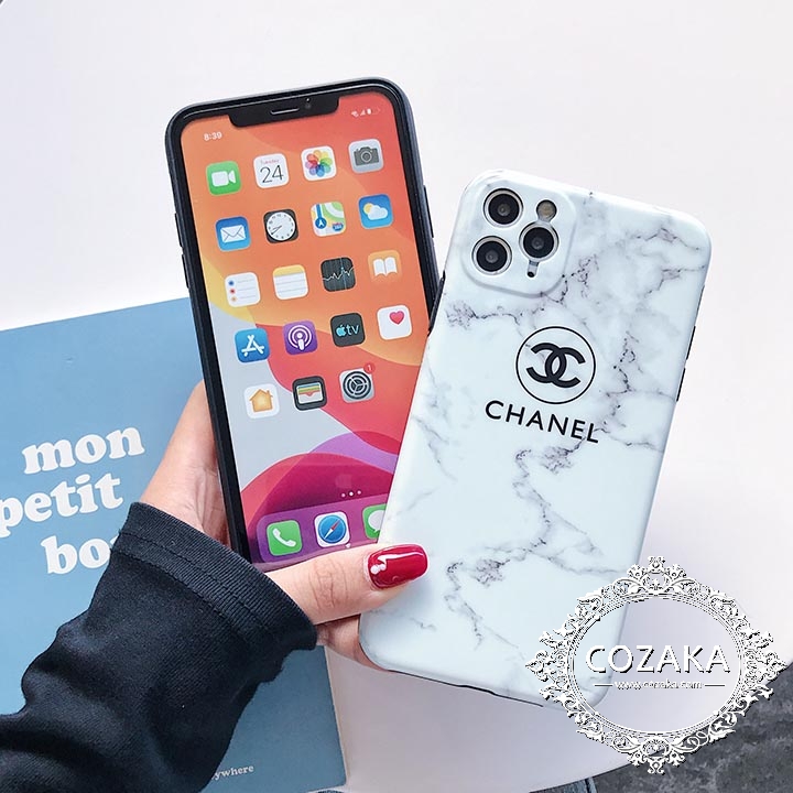 iPhone 11promaxシリコンスマホケースシャネル