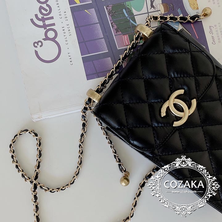 chanel ショルダーバッグ 縦開き おしゃれ