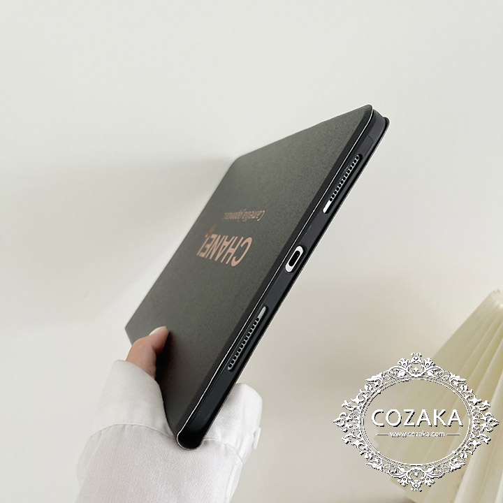 chanel iPad 7/8 スマホケース 保護カバー