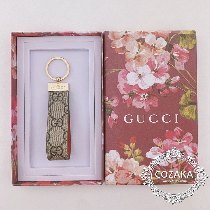 gucci ロゴ付き