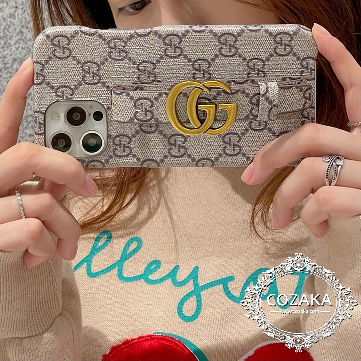 gucci 手首ストラップ付きiphone14スマホケース