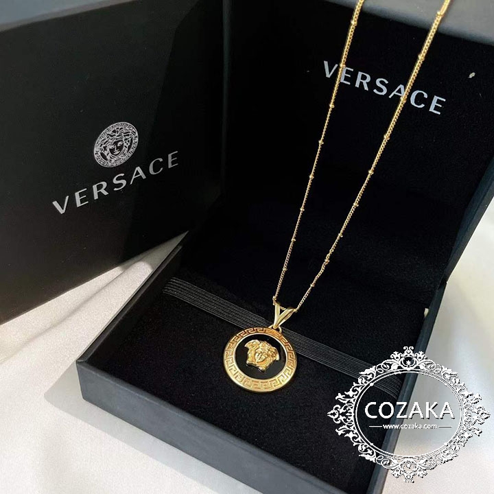 ネックレス ロゴ付き versace