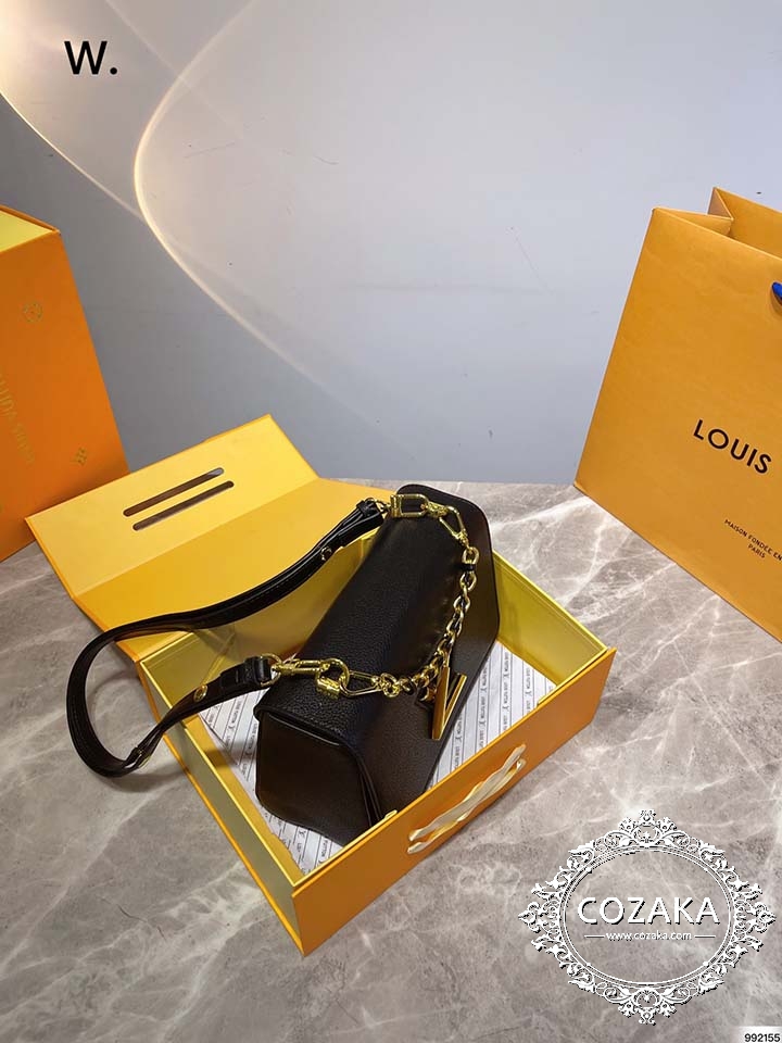 vuitton クロスボディ