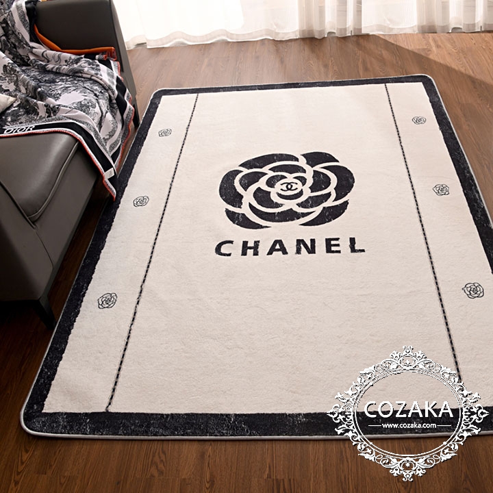 カーペット ロゴ付き chanel