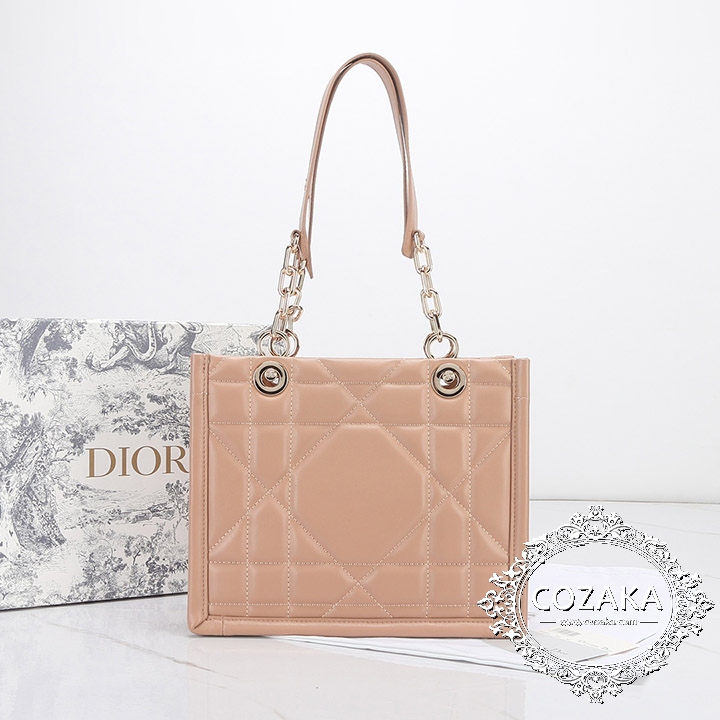 dior ラグジュアリー