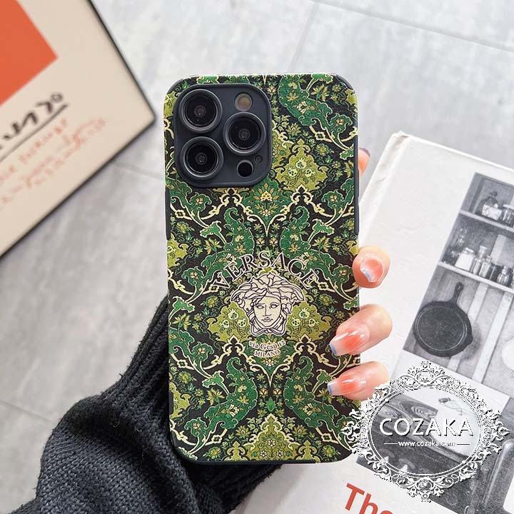 Versaceカバーアイフォン 14pro maxロゴ付き