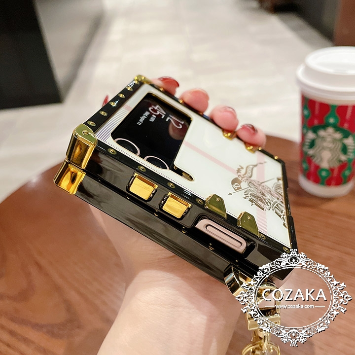 Chanel ギャラクシー s22 プラススマホケース