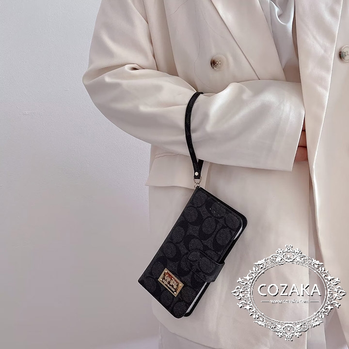 Coach iphone15手帳スマホケース