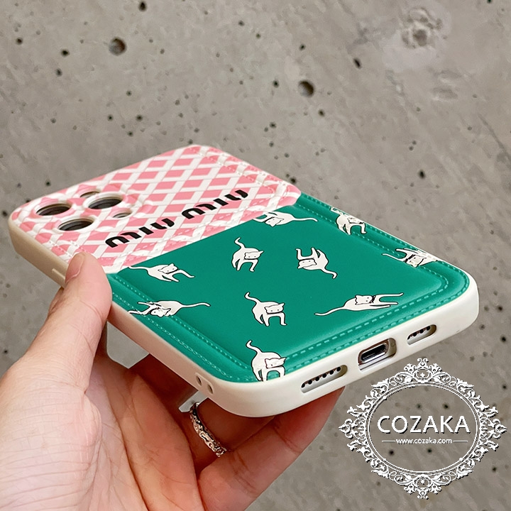 アイフォーン 15pro max カバーmiumiu風