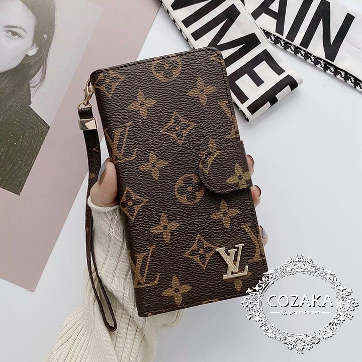 gucci iphne15 proケースビジネス風