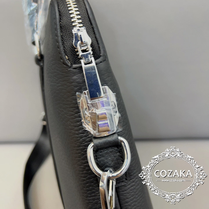 Prada ビジネスバッグ