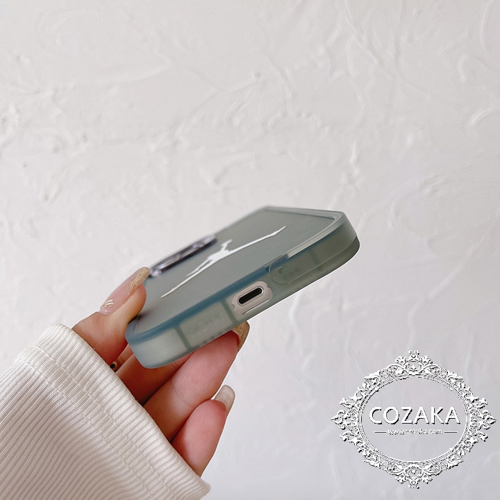 air jordan iphone15ケーススタンド機能