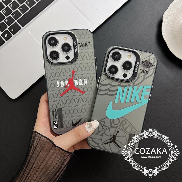 ブランド iphone 15 スマホケース