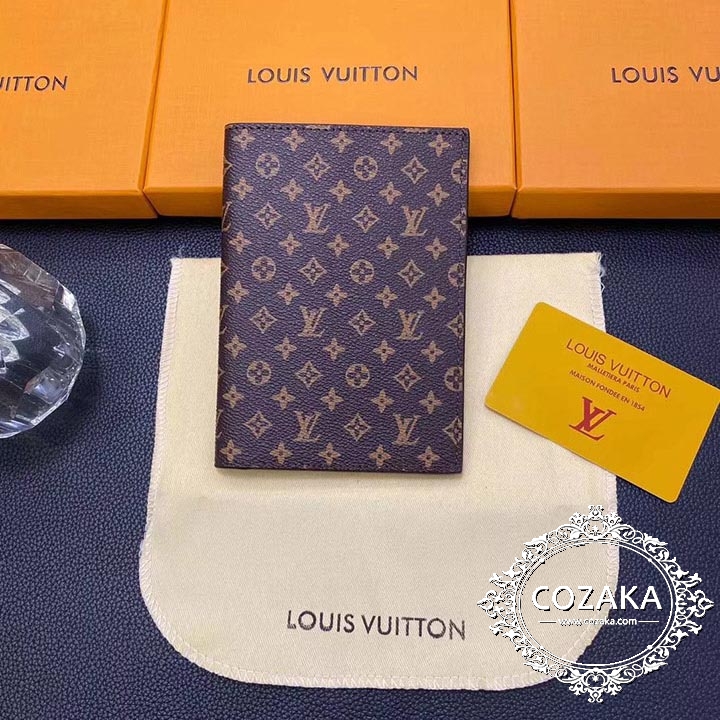  gucci パスポート収納 縦開き