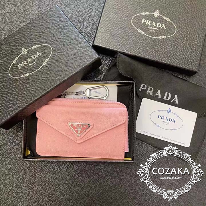 プラダ ファスナー式 財布