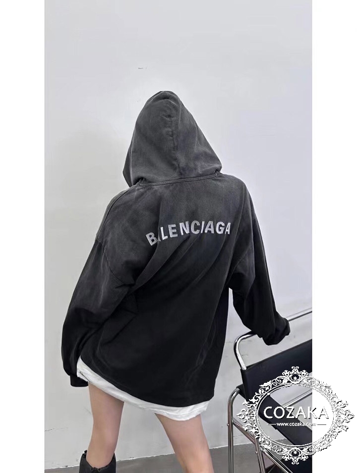 BALENCIAGA ロゴプリント ストリート 長袖