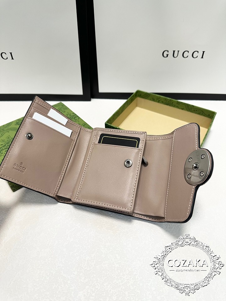 gucciボタン式