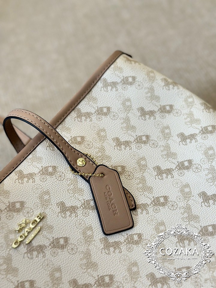 ショルダーバッグ おすすめCoach