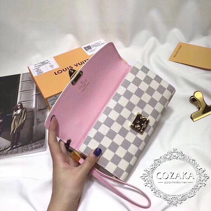長財布 写真収納 vuitton
