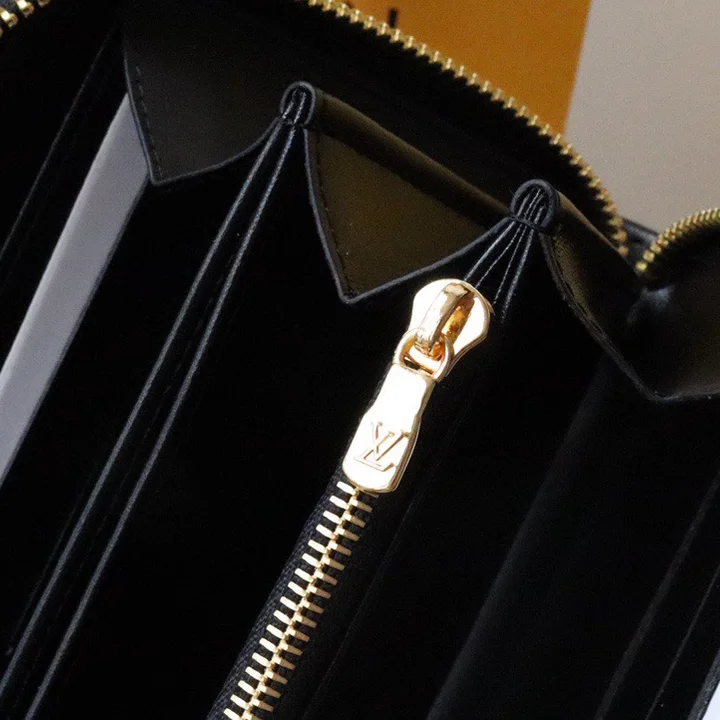 LOUIS VUITTON メンズ長財布