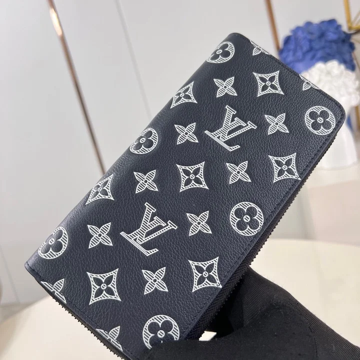 ルイヴィトン M83381 財布
