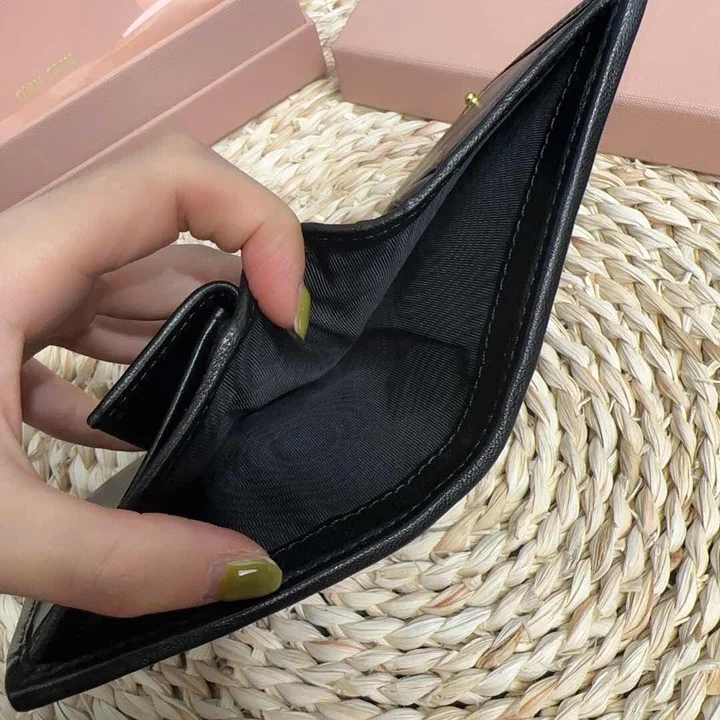  ミニ財布 レディース 人気 おすすめ 偽物