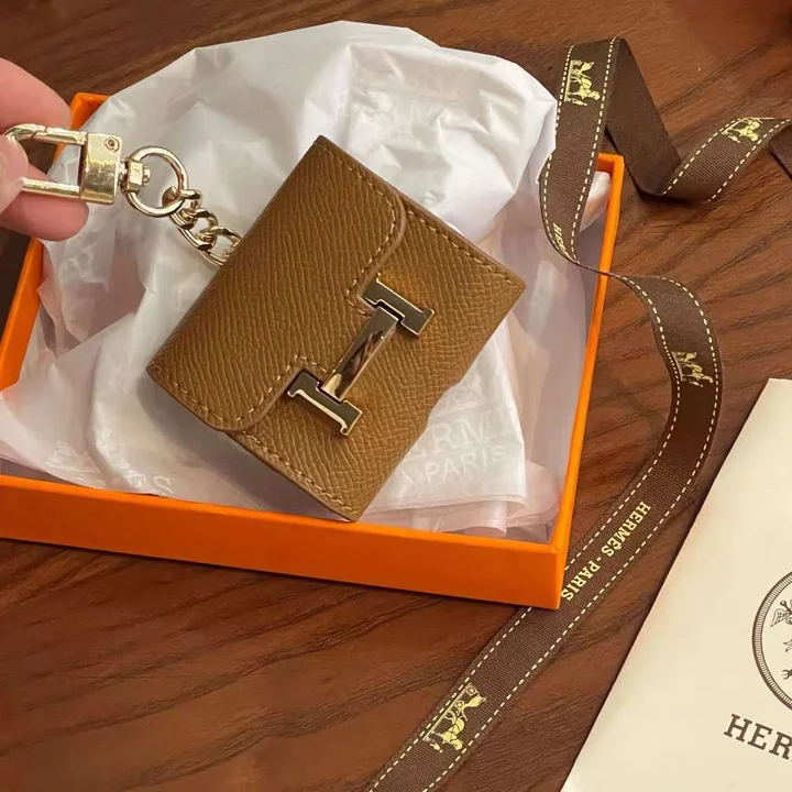 ブランド AirPods4 ケースHERMES