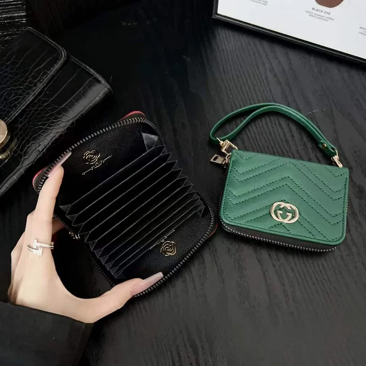 GUCCI カード收纳 財布