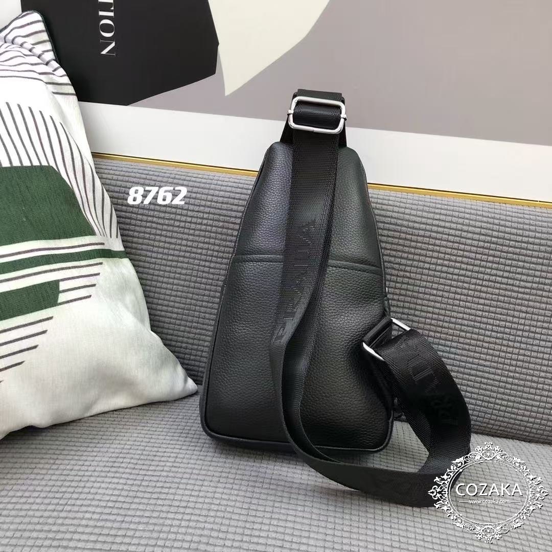 プラダ ワンショルダーリュック メンズ