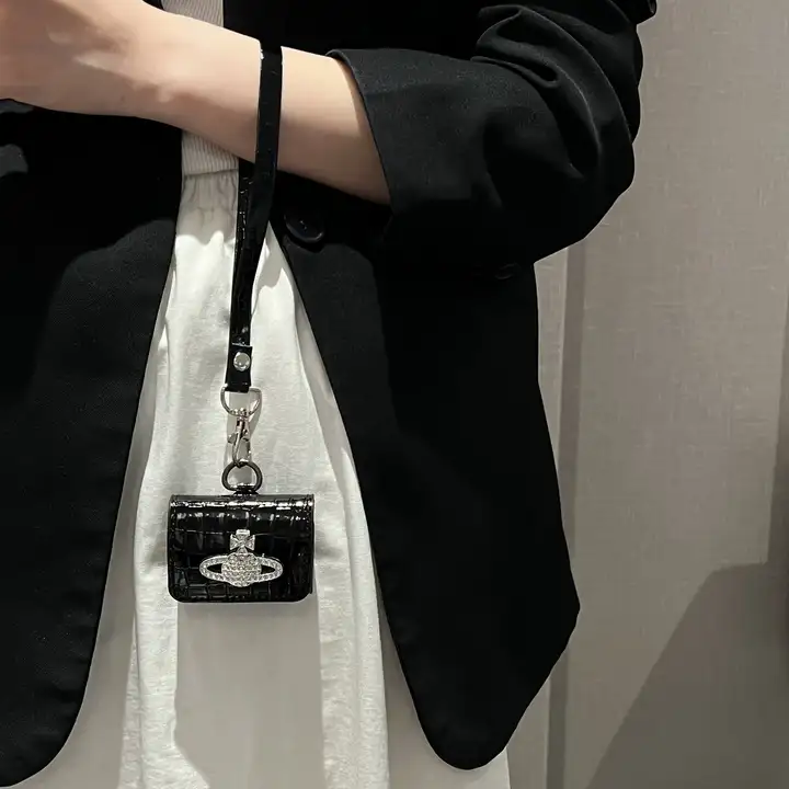 airpods pro カバー ブランドロゴ vivienne westwood