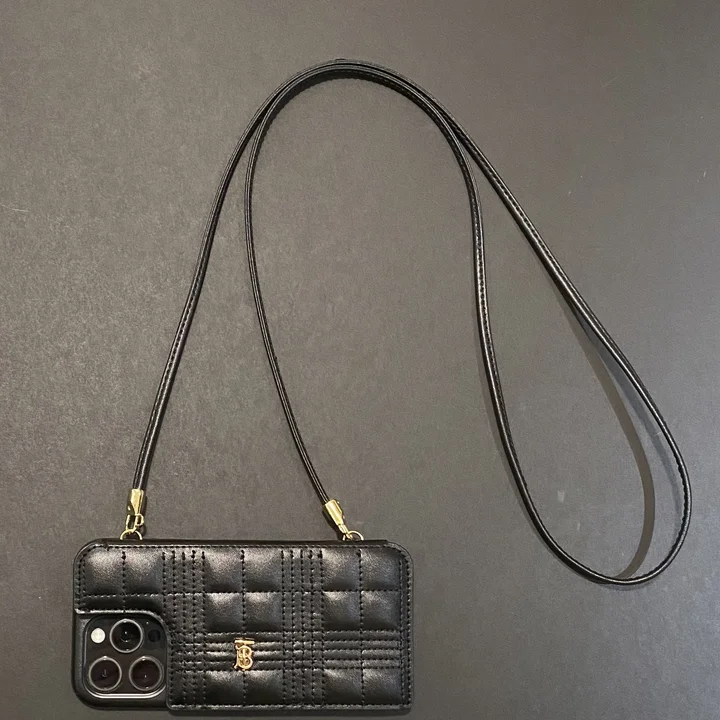 iphone 16 burberry ケース