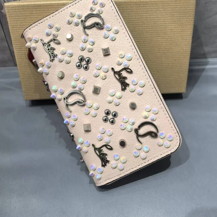 ルブタン レザー 財布