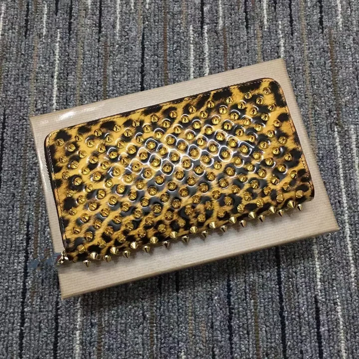 Christian Louboutin 長財布