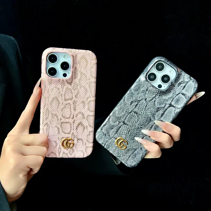 高級感あるパイソン柄 Gucci アイフォーン15promax/16カバー