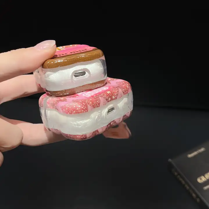 ペンダント付き AirPodsケース
