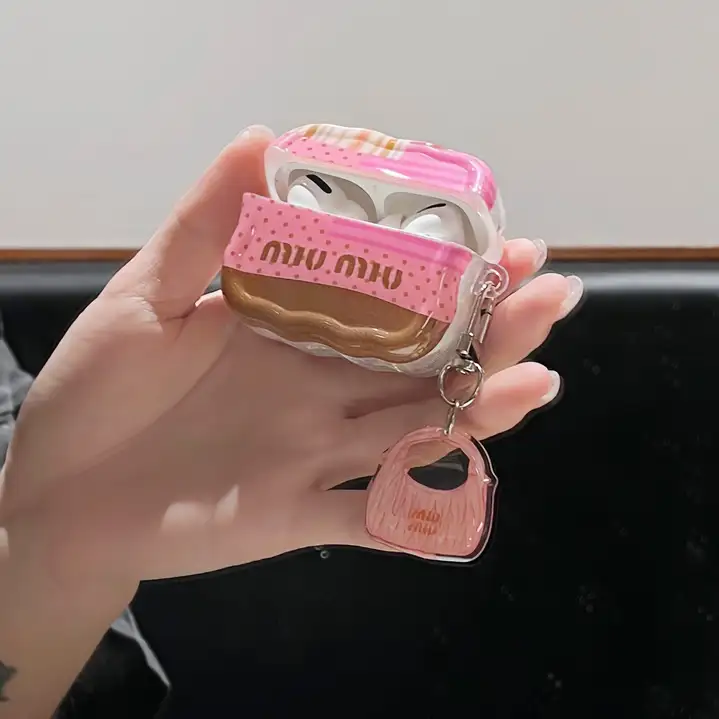 ミュウミュウ AirPods ケース