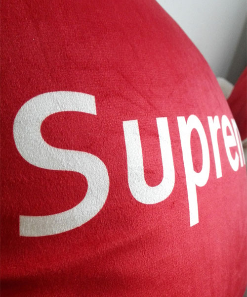 supreme 抱き枕(中身＋カバー) シュプリーム 長方形 クッション ふわふわ ストリート系 人気