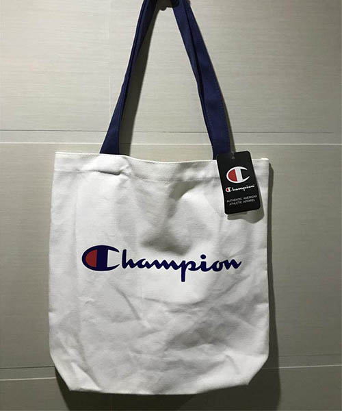 チャンピオン トートバッグ おしゃれ,champion ロゴトート 白 黒 ネイビー